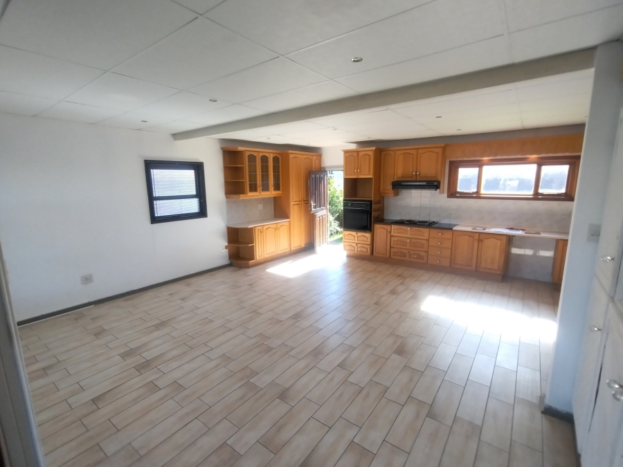 5 Bedroom Property for Sale in Kabeljauws Eastern Cape